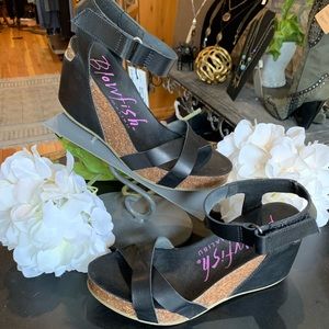 Blowfish Shoes - Blowfish wedge Blowfish Shoes - Blowfish wedge